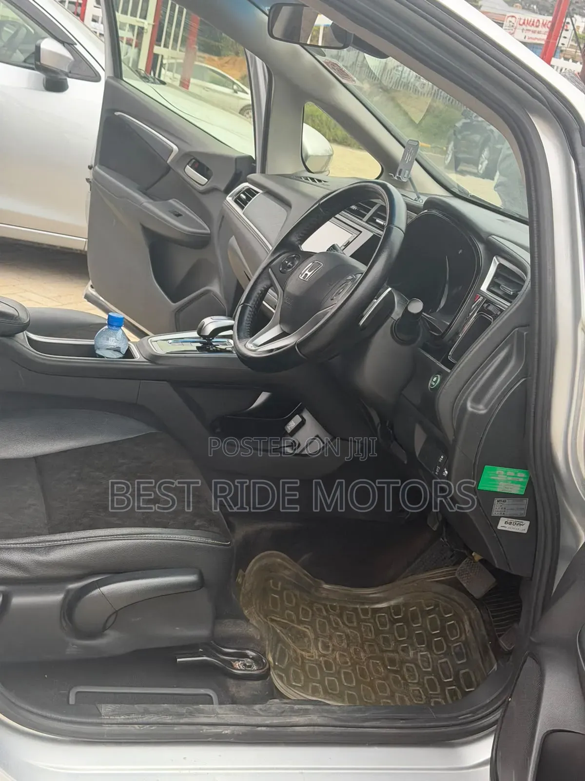 Honda Fit Shuttle 1.5 Hybrid 2WD 2016 Silver