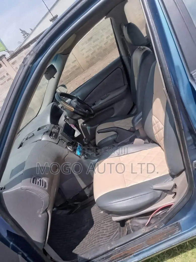 Nissan Sunny 2001 Blue