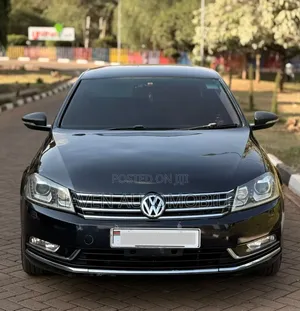 Volkswagen Passat 2011 Black