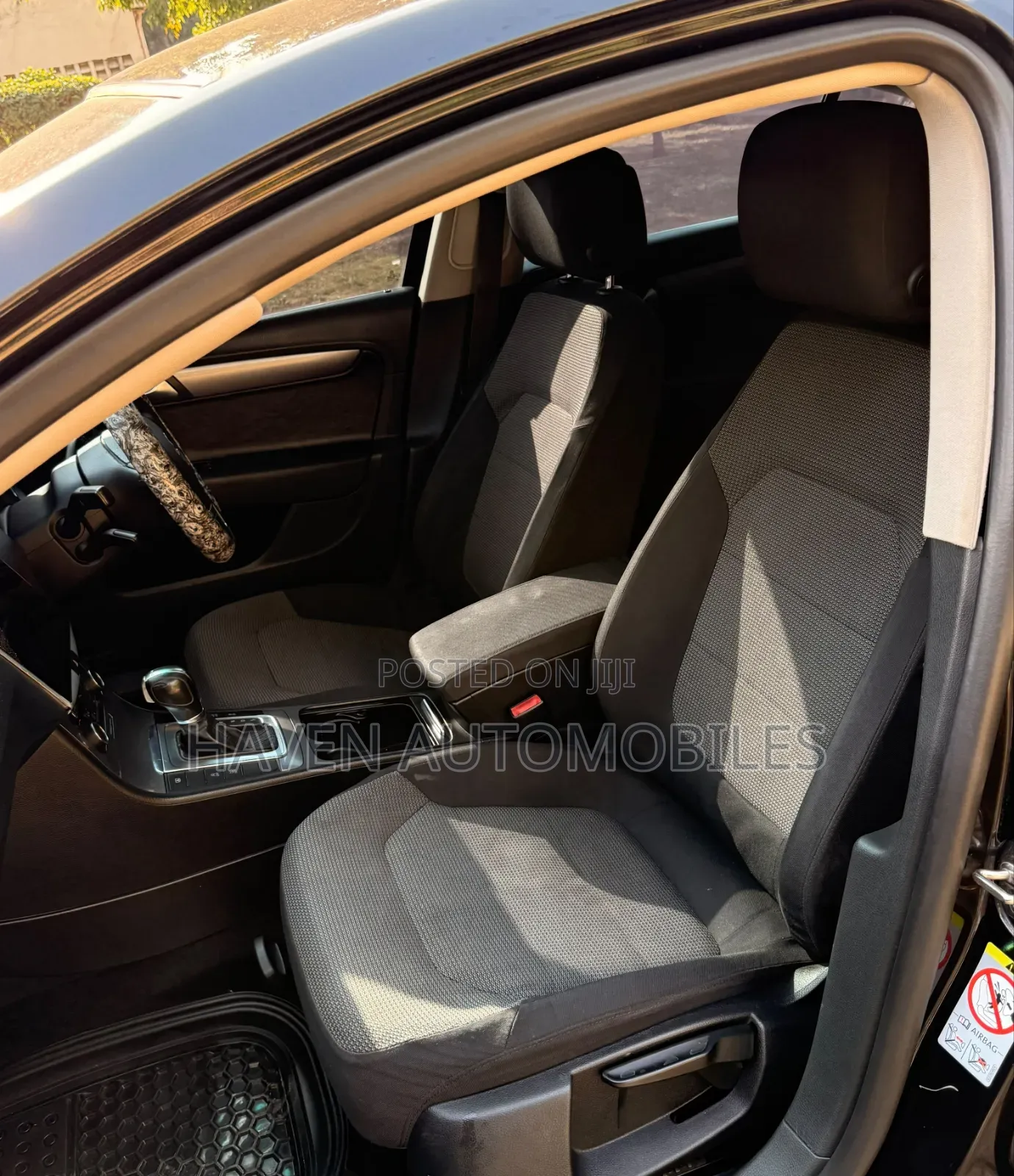 Volkswagen Passat 2011 Black