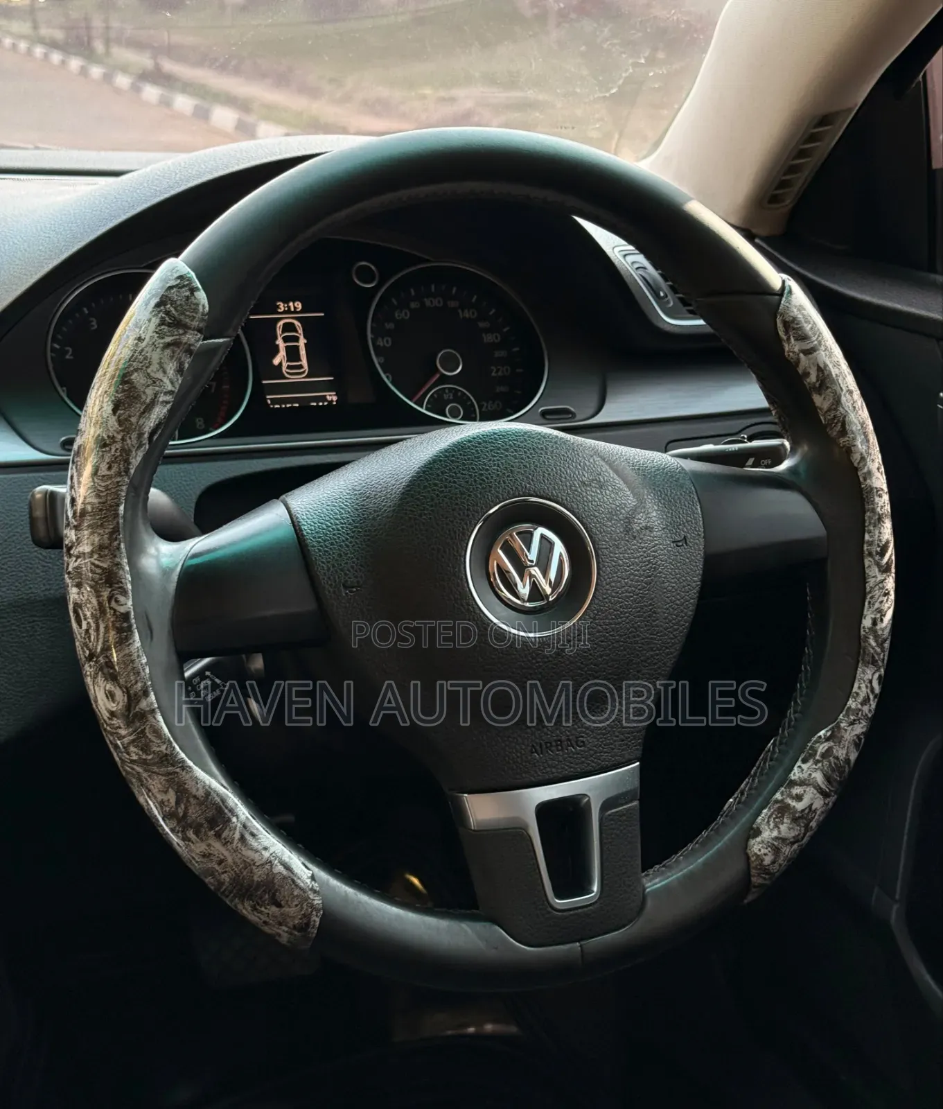 Volkswagen Passat 2011 Black