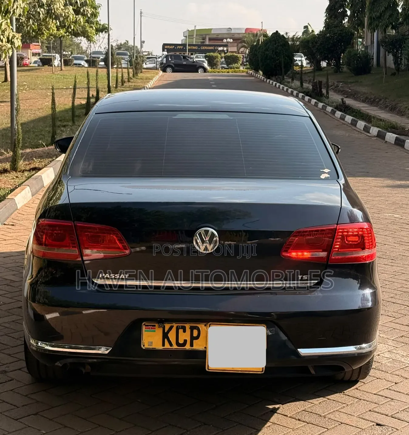 Volkswagen Passat 2011 Black
