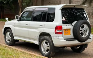 Mitsubishi Pajero 2004 Pearl
