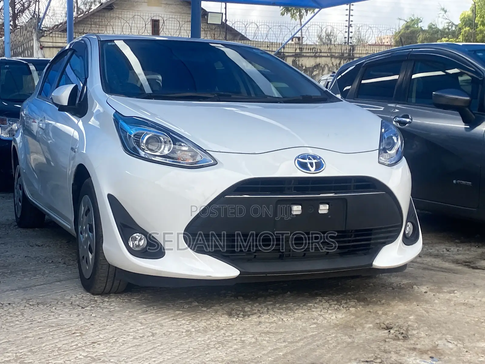 Toyota Aqua 2019 Pearl