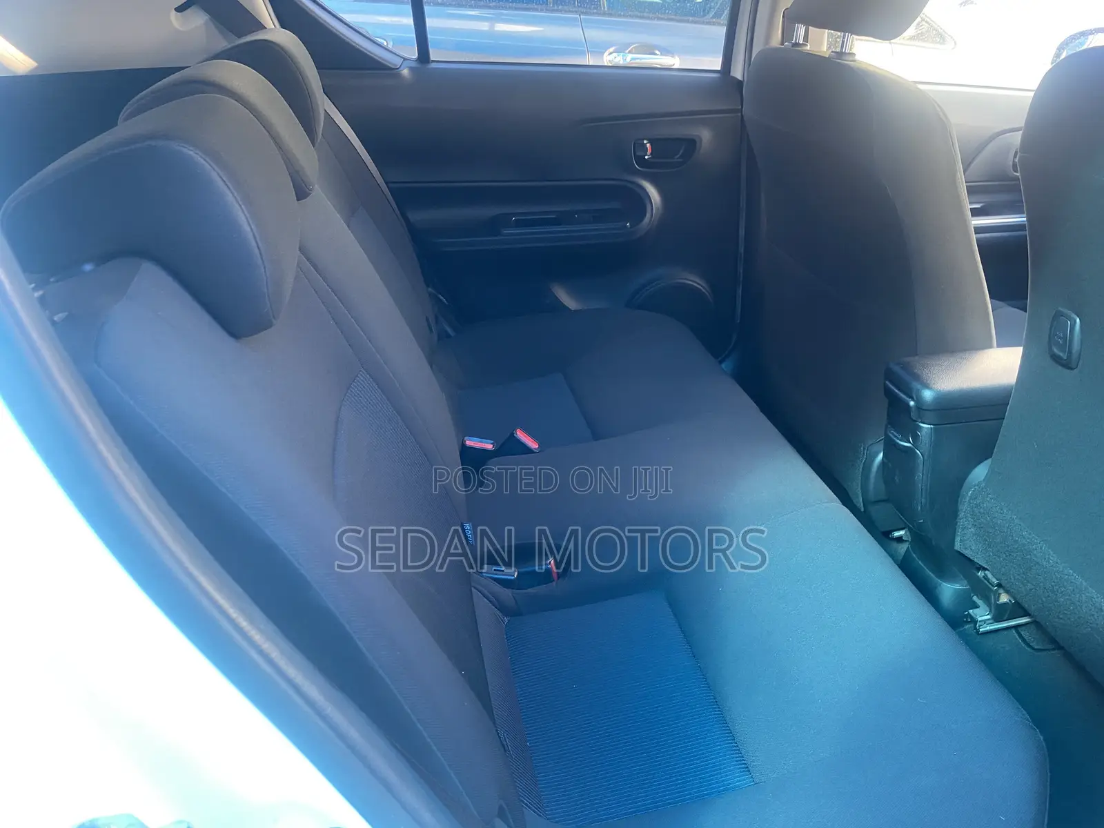 Toyota Aqua 2019 Pearl