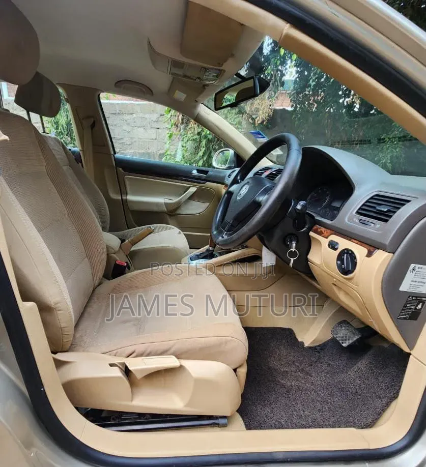 Volkswagen Jetta 2006 Gold