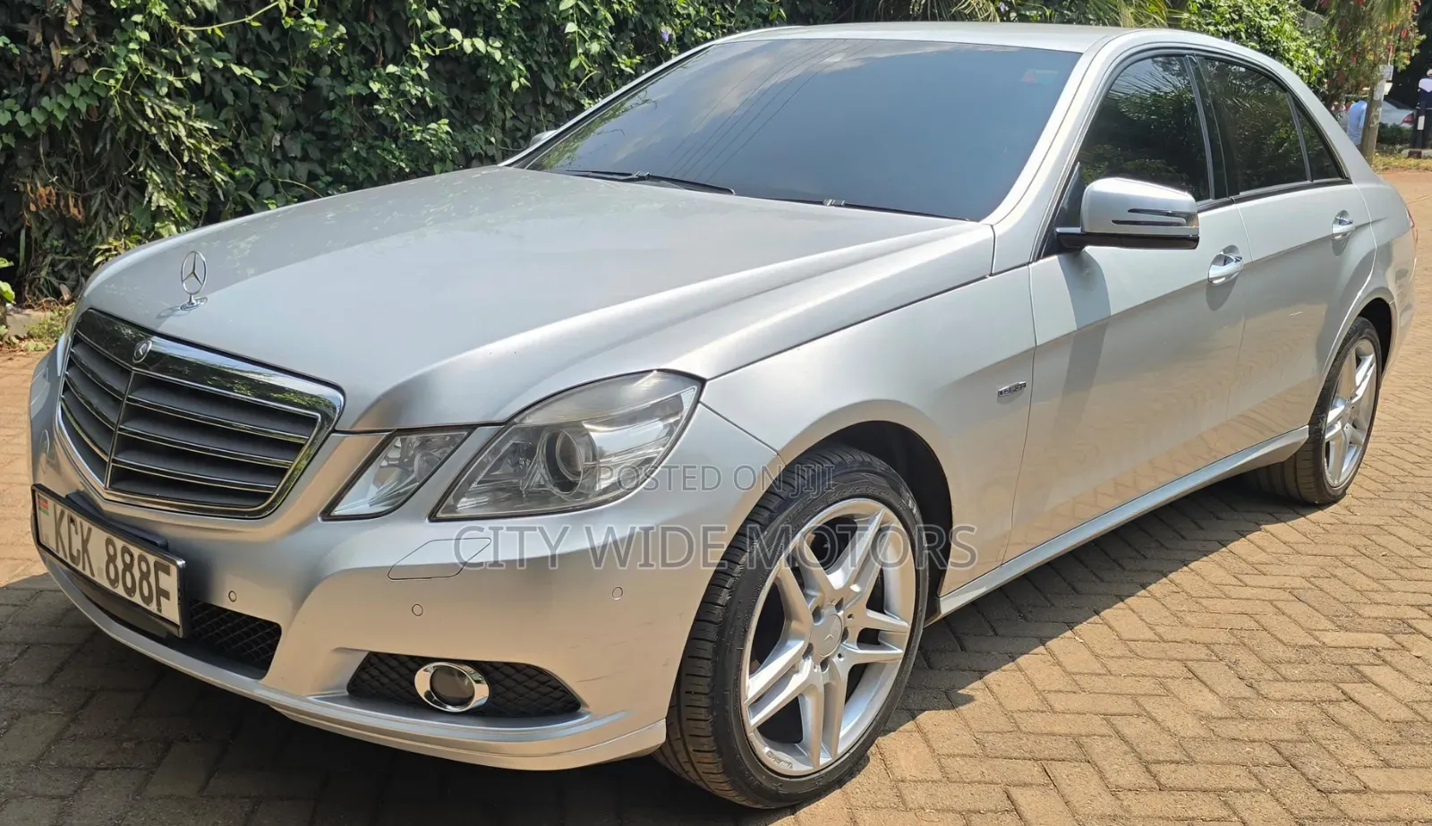 Mercedes-Benz E250 2009 Silver