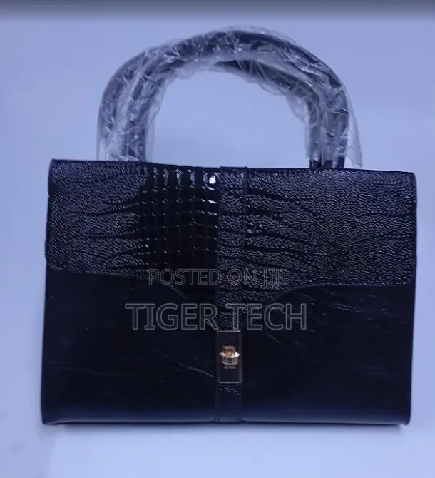 Black Crocodile-Pattern Dual-Texture Finish Ladies Handbag