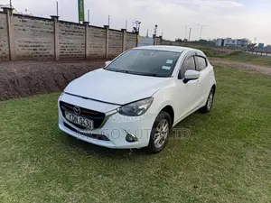 Mazda Demio 2016 Pearl