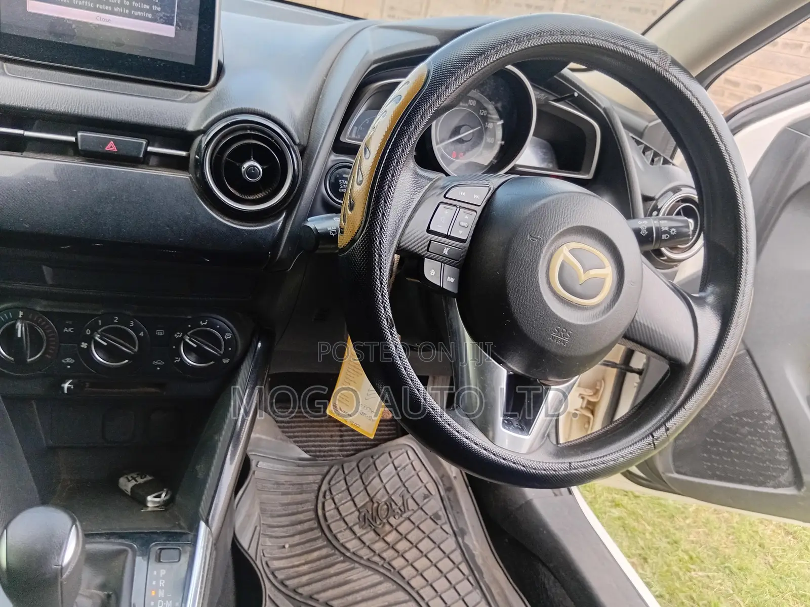 Mazda Demio 2016 Pearl