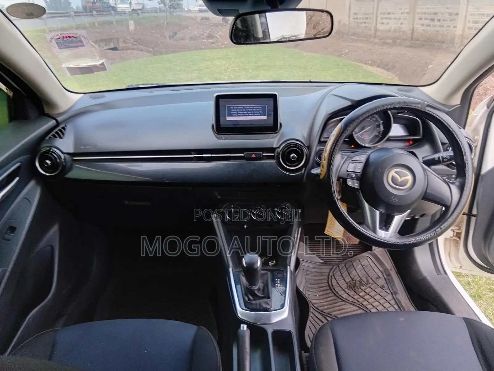 Mazda Demio 2016 Pearl
