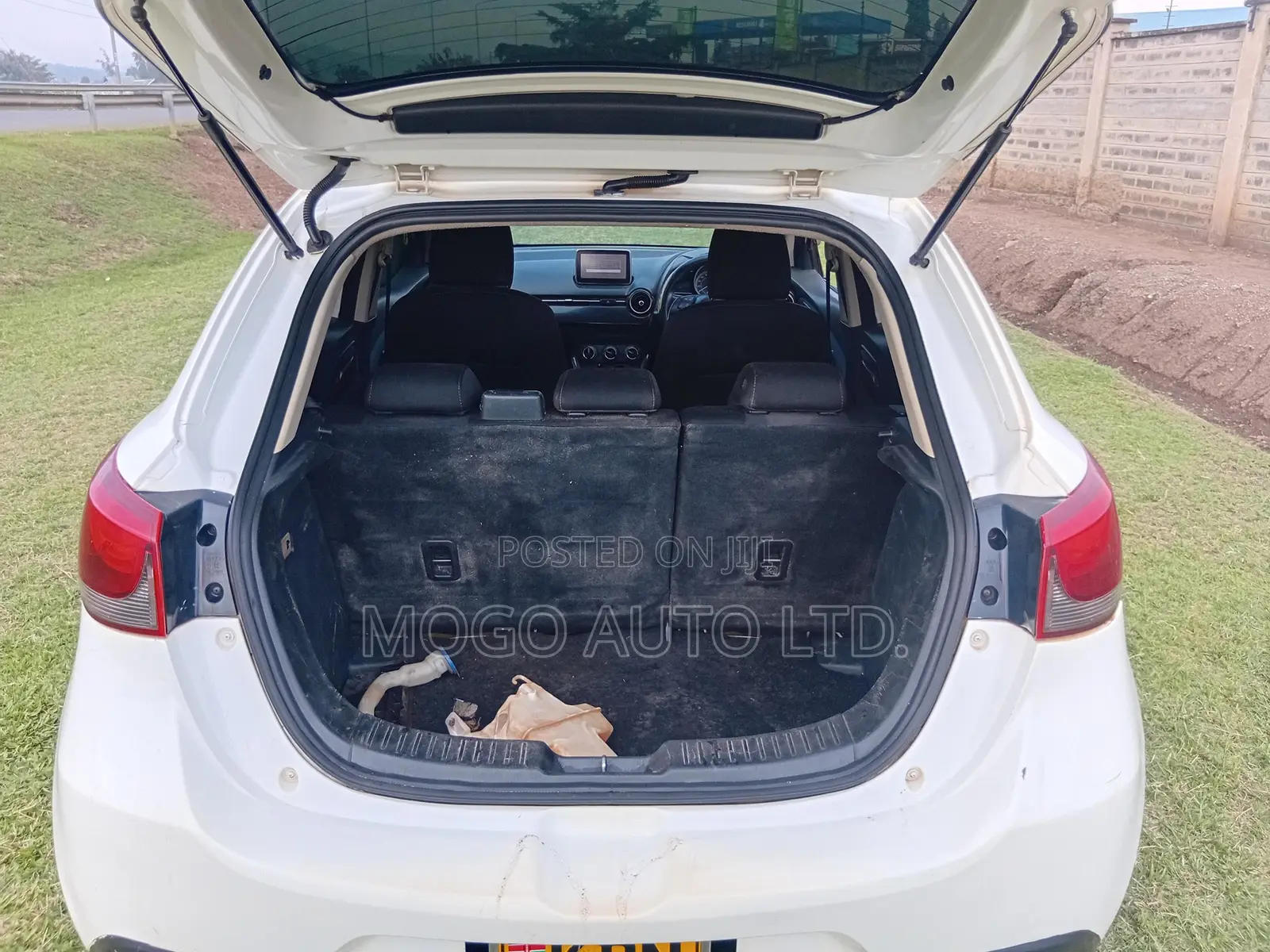 Mazda Demio 2016 Pearl