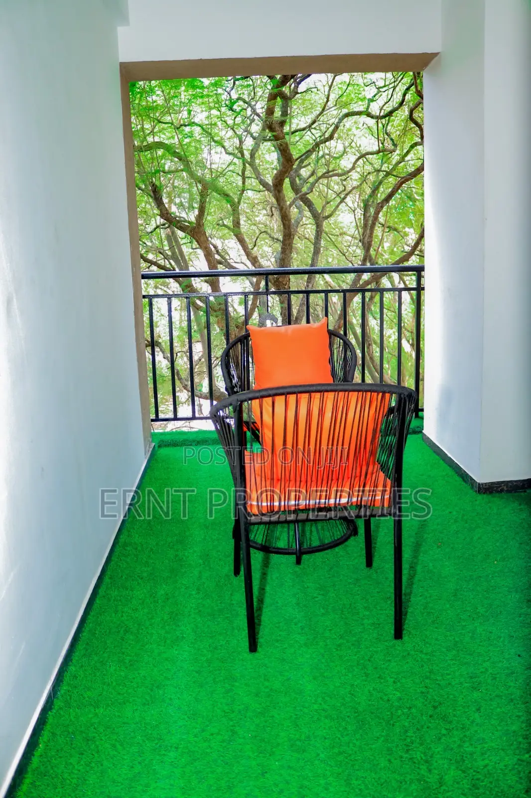  Furnished 2-Bedroom Apartment for Short Long Stay – Dennis Pritt