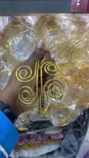 Gold Armcurves