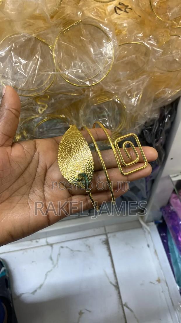 Gold Armcurves - thumbnail 2