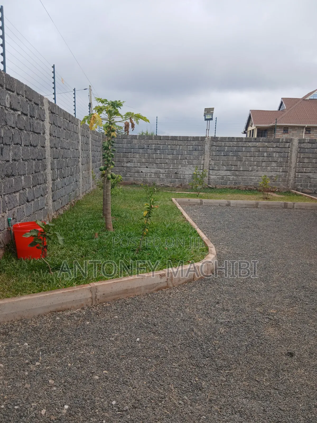 3bdrm Bungalow in Golfview Edtate, Bendor Estate for sale