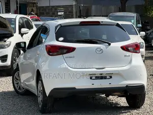 Mazda 2 2019 White