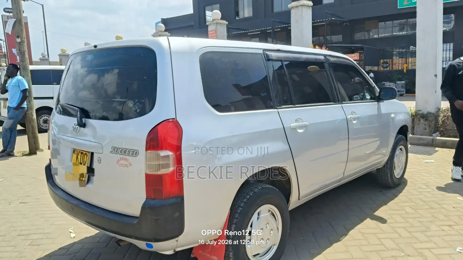Toyota Succeed SV Premium 2016 Silver