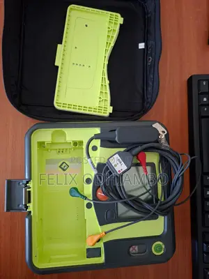 Defibrillator