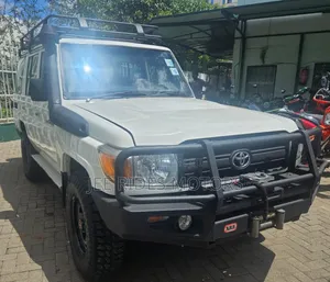 Toyota Land Cruiser 2019 White