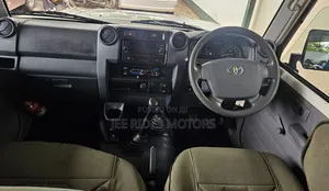 Toyota Land Cruiser 2019 White