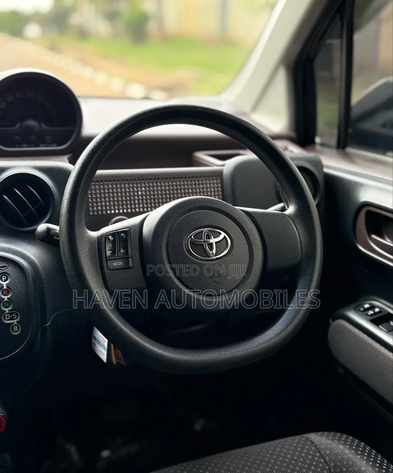 Toyota Spade 2016 Black