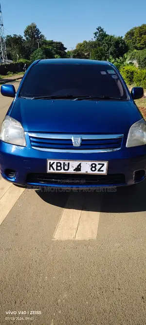 Toyota Raum 2006 Blue