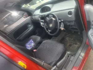 Toyota Sienta 2013 Red