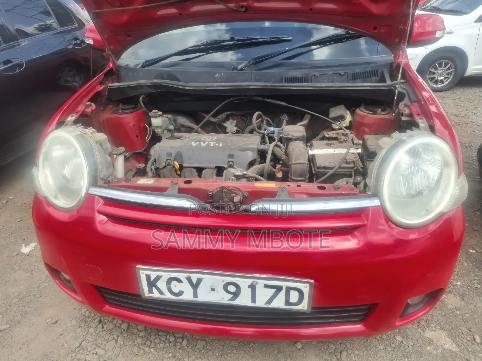Toyota Sienta 2013 Red