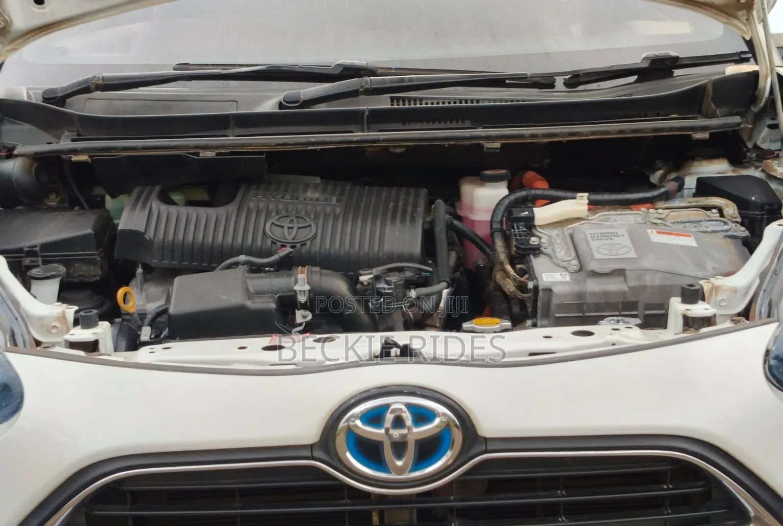 Toyota Sienta 2017 Pearl