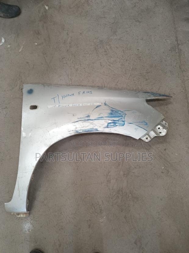 RHS Fender Toyota Helux 2008 - main view