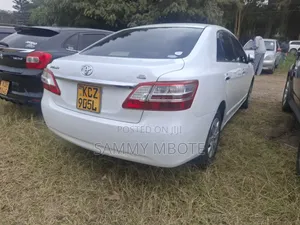 Toyota Premio 2013 White