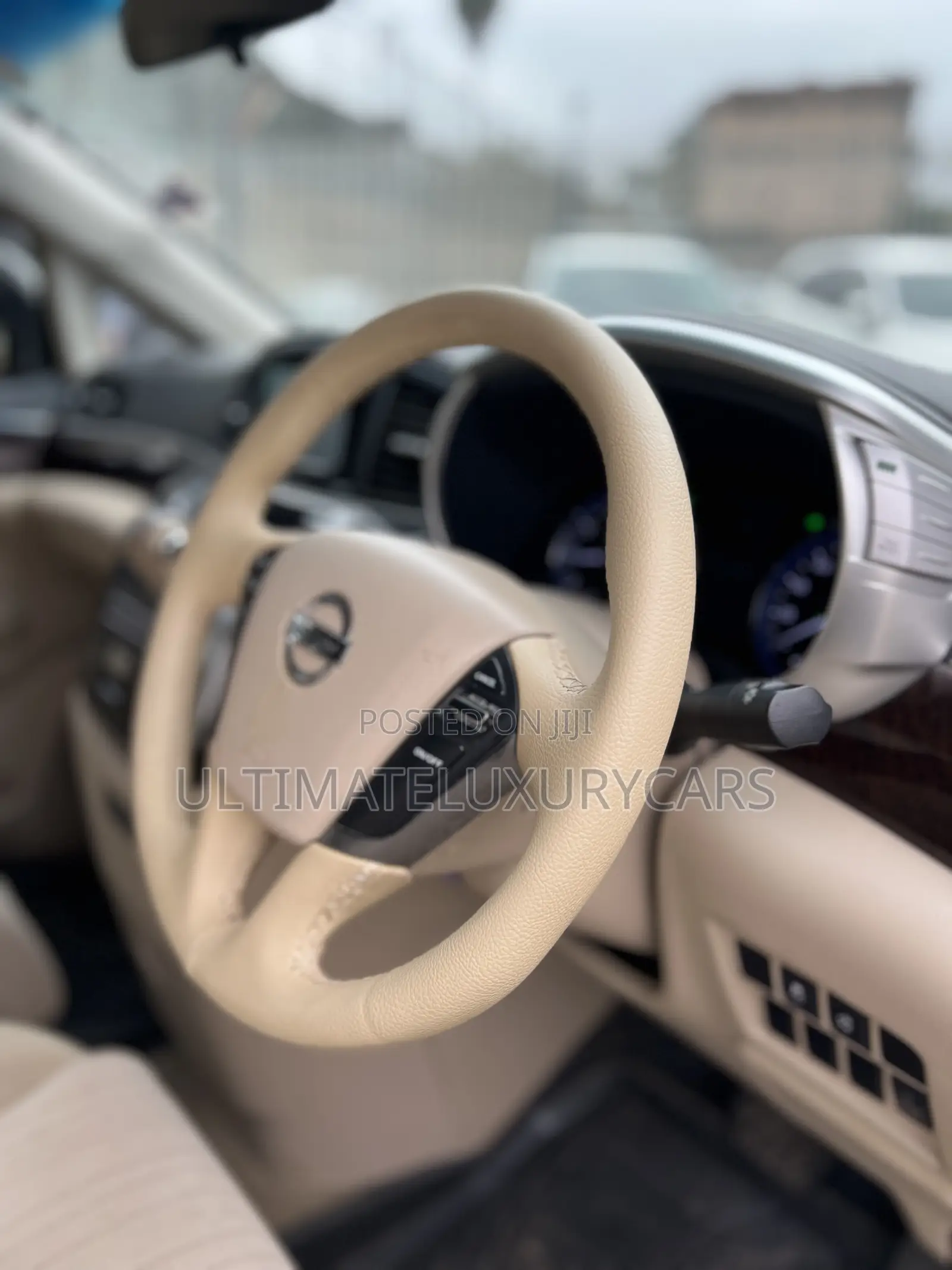 Nissan Elgrand SV Premium 2014 Silver