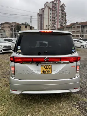 Nissan Elgrand SV Premium 2014 Silver