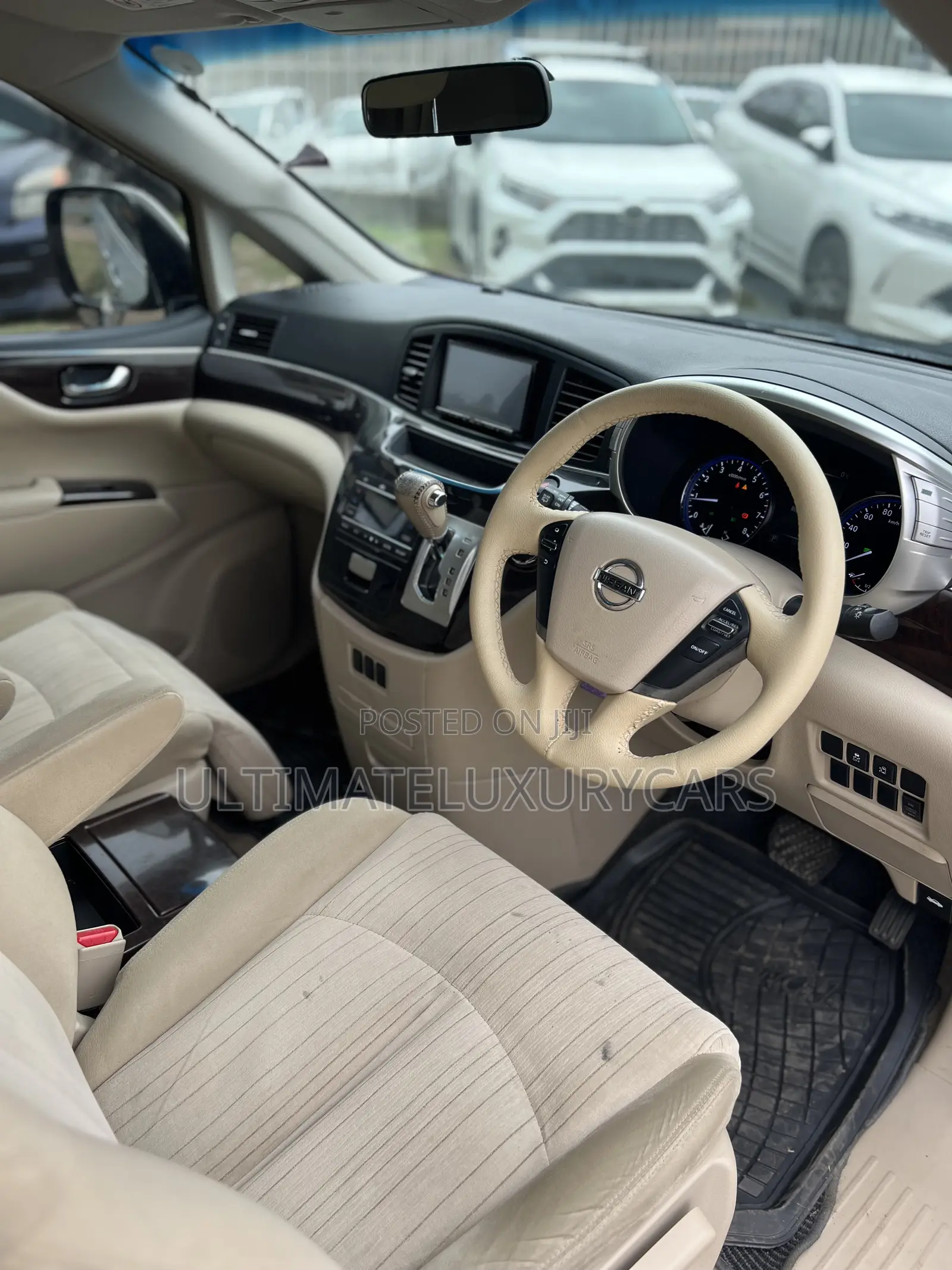 Nissan Elgrand SV Premium 2014 Silver