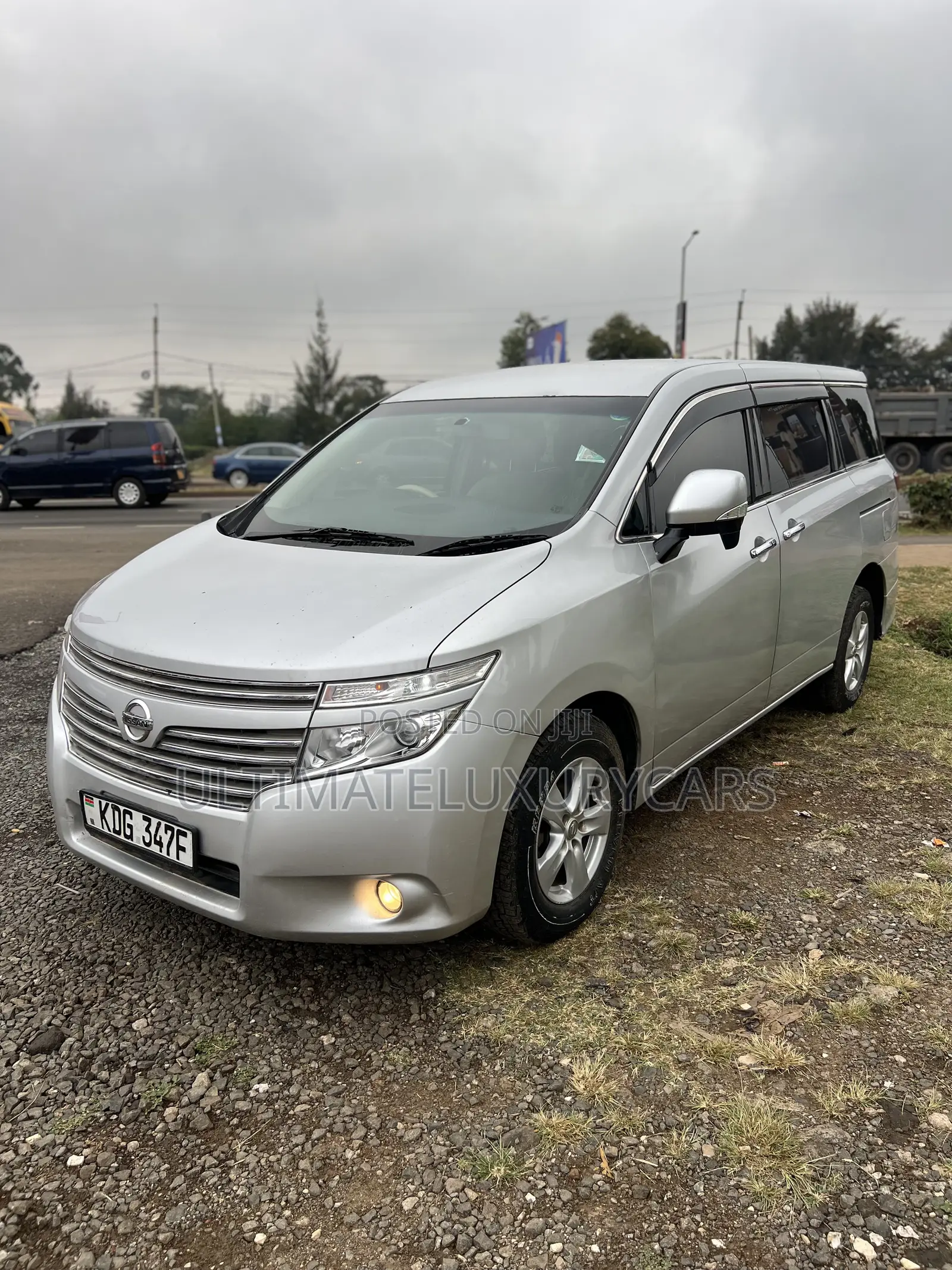 Nissan Elgrand SV Premium 2014 Silver
