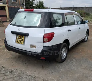 Nissan Advan 2014 White