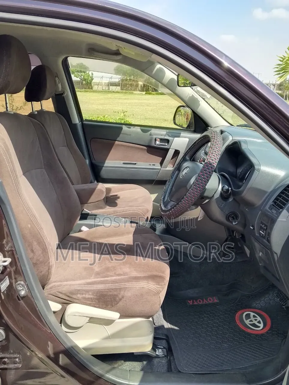 Toyota Rush 2014 Beige