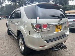 Toyota Fortuner 2007 Silver