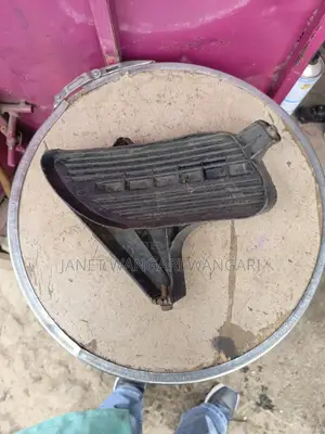 Bumper Cover Nze 2002