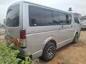 Toyota HiAce 2009 Silver