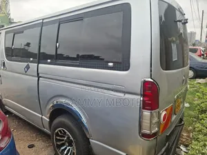 Toyota HiAce 2009 Silver