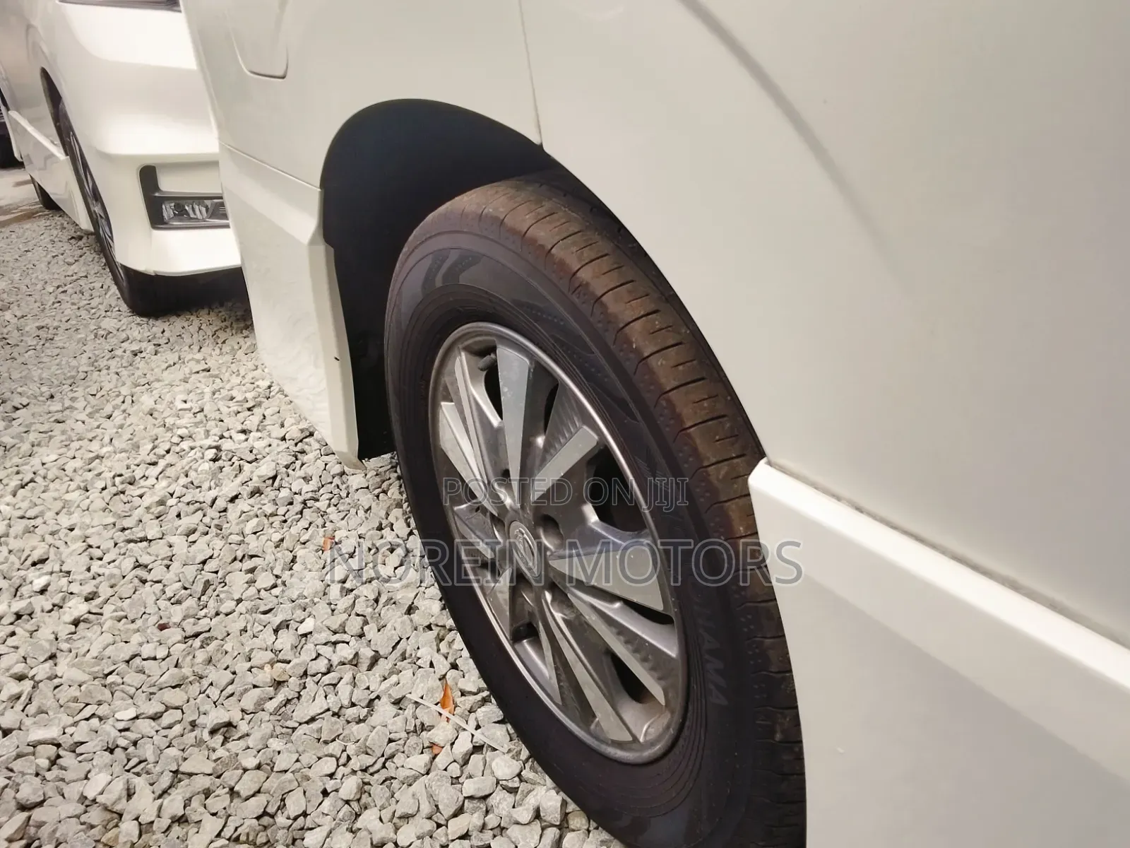 Nissan Serena 2019 White