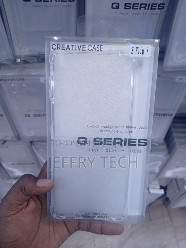 Samsung Galaxy Z Flip 7 Thin-Profile Construction Case