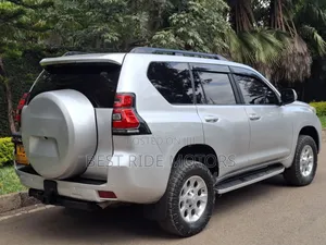 Toyota Land Cruiser Prado 3.0 TD 2012 Silver