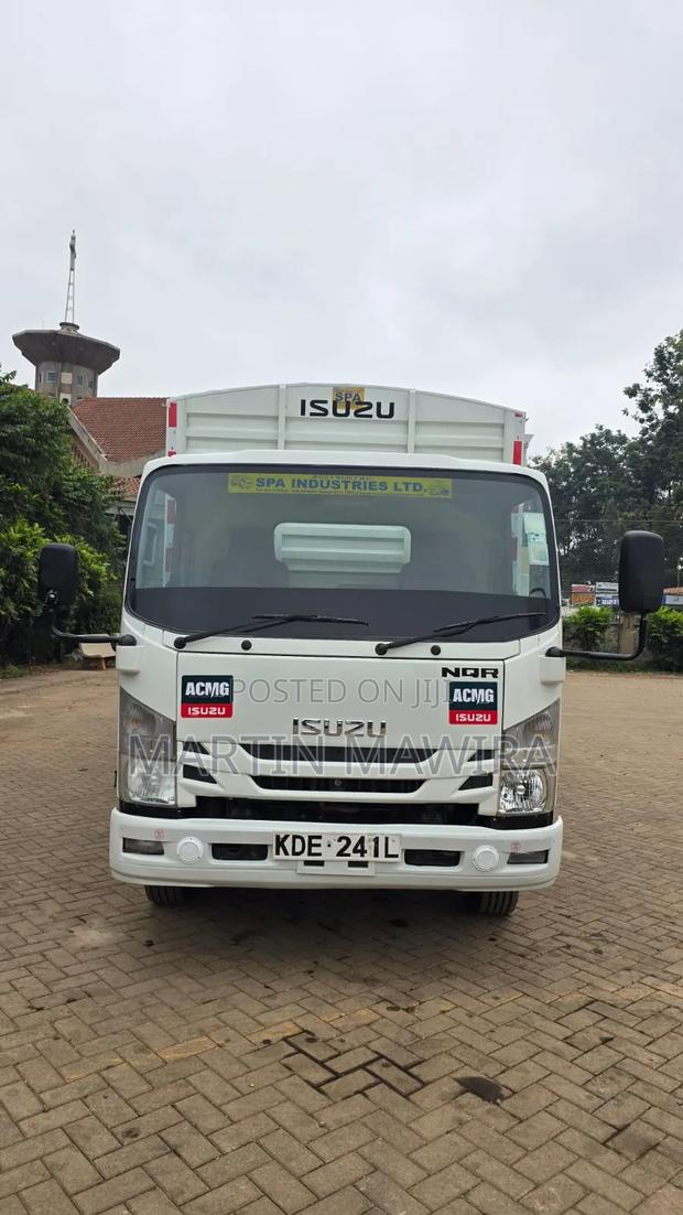 NQR Lorry Covered - thumbnail 2