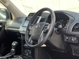 Toyota Land Cruiser Prado 2.7 2021 Black