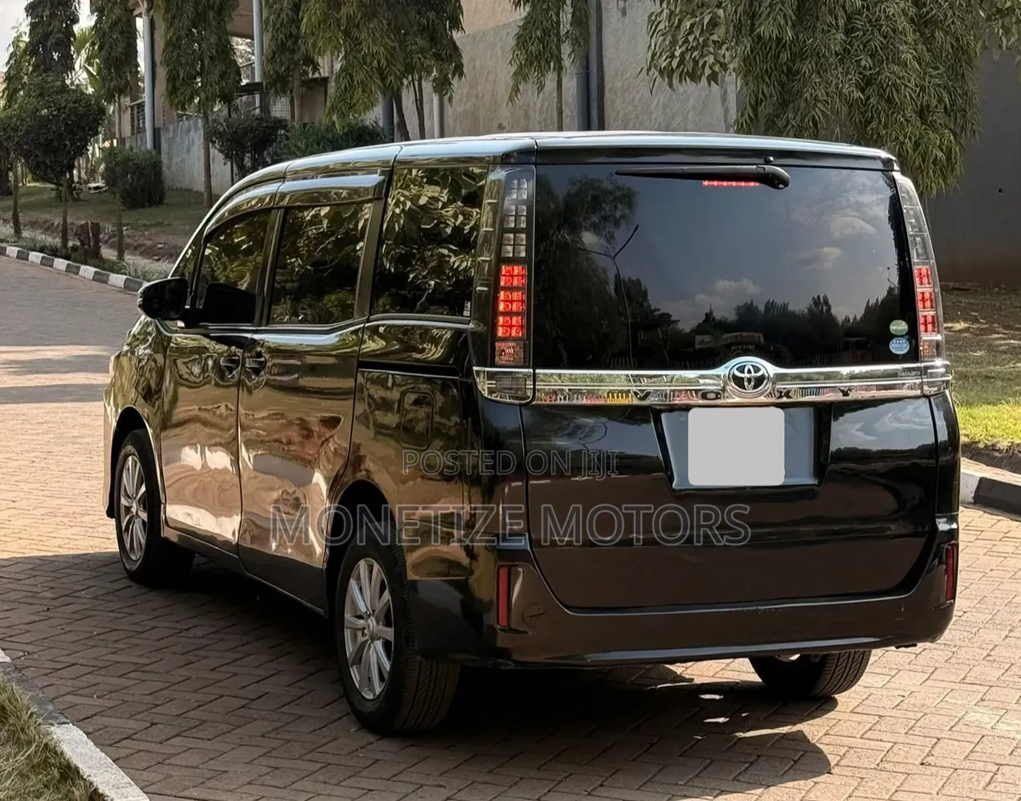 Toyota Voxy 2016 Black