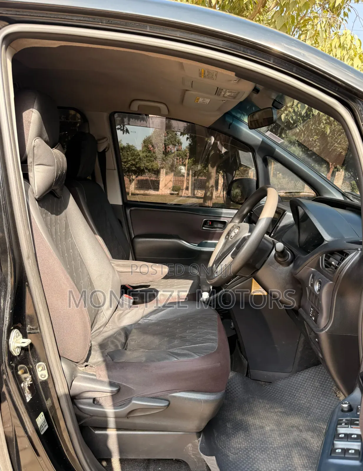 Toyota Voxy 2016 Black
