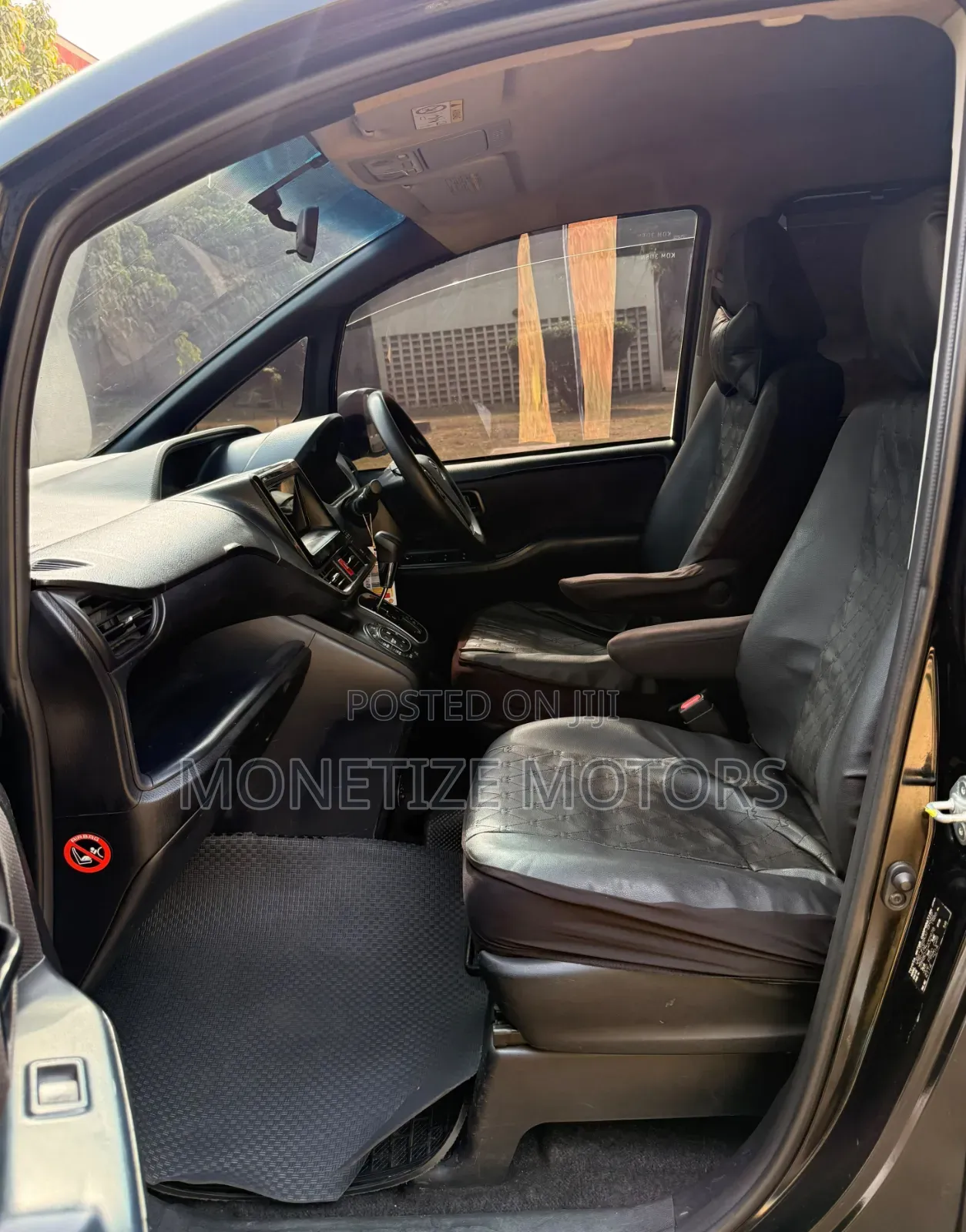 Toyota Voxy 2016 Black